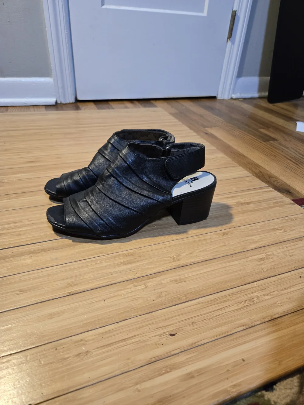 White Mountain Black Leather Peep-Toe Sandals